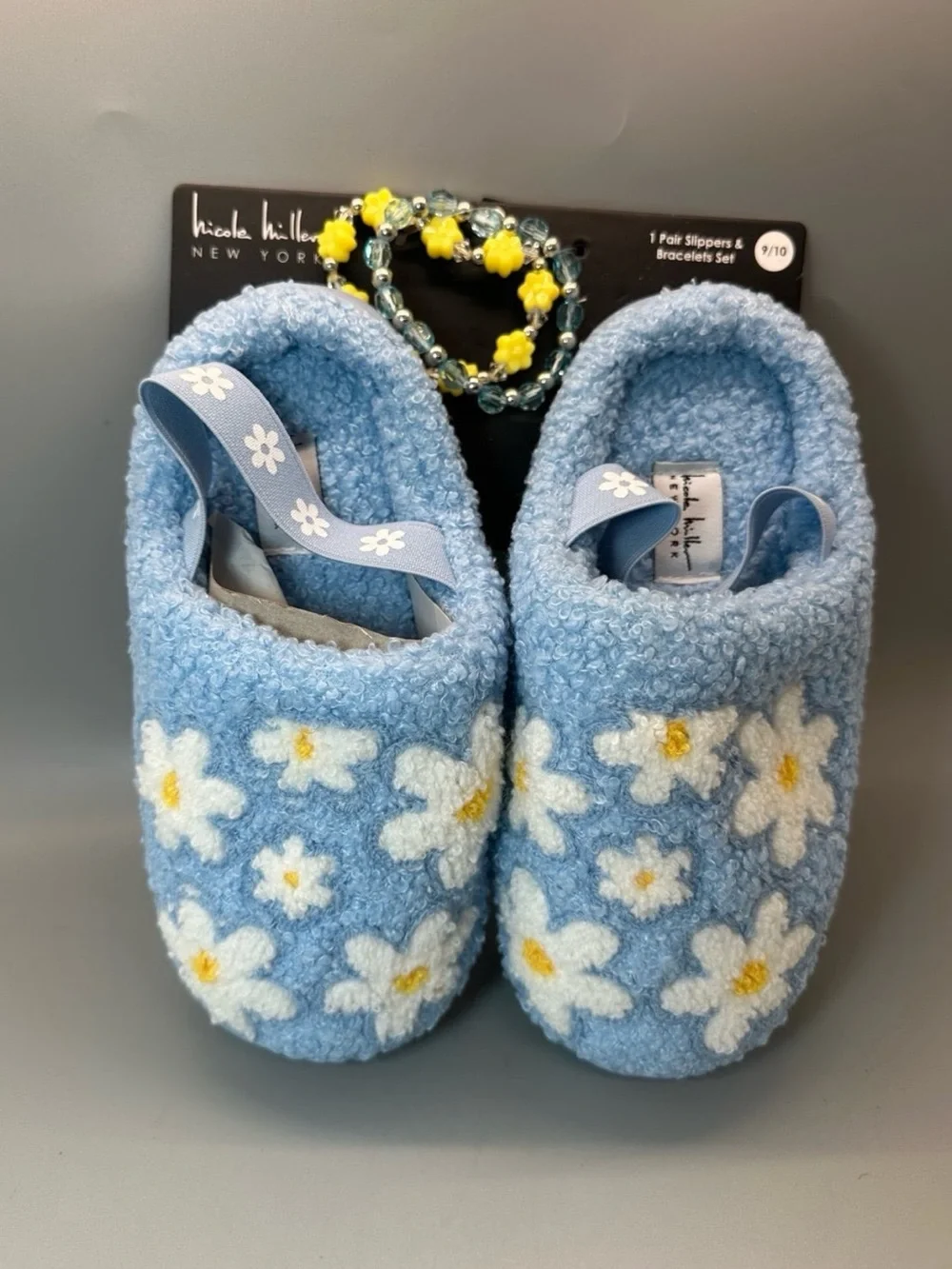 Nicole Miller Girls Blue Daisy Slippers & Bracelet Set size 9/10 NEW